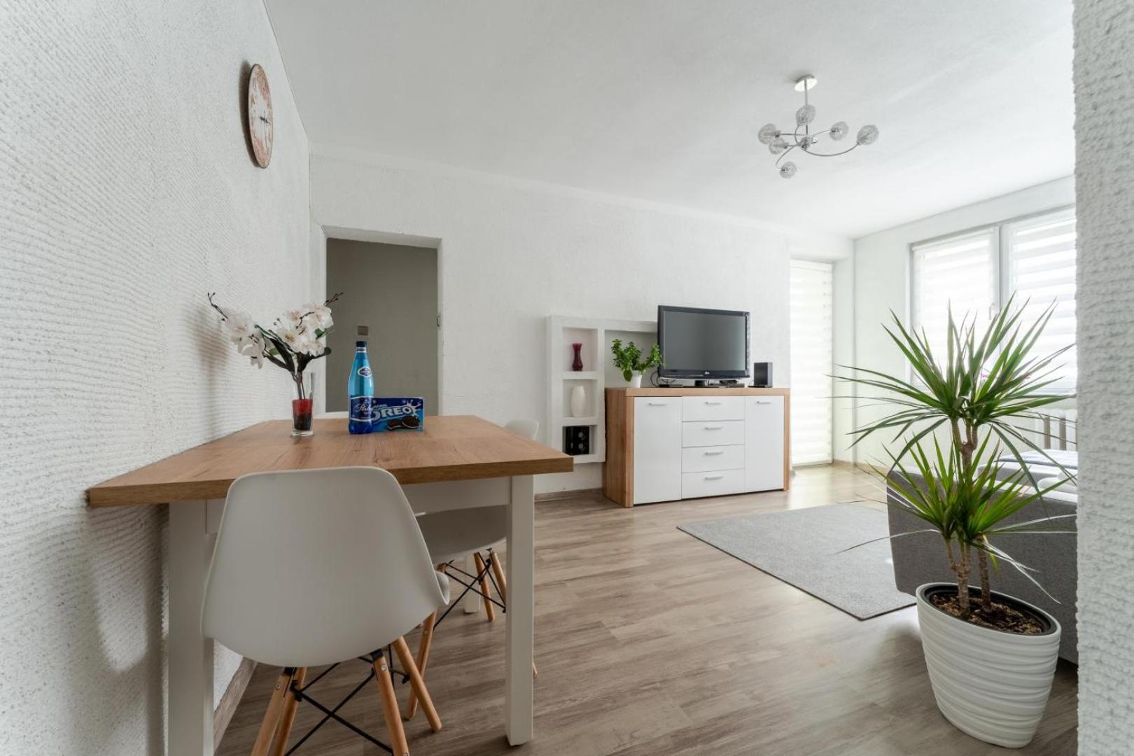 Apartament Gold - 2 Osobne Sypialnie Z Balkonem - Spaceapart Еленя-Гура Экстерьер фото