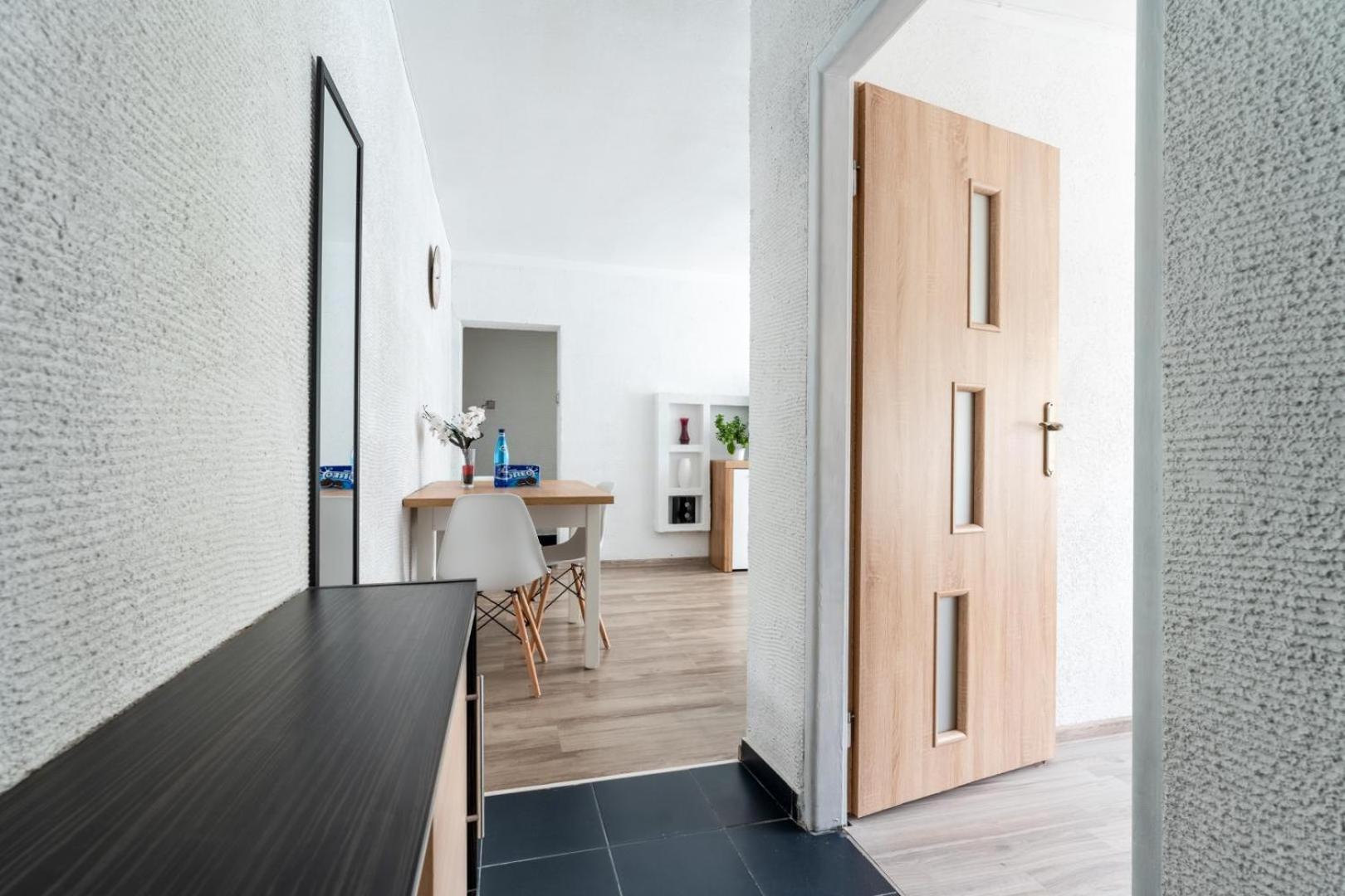 Apartament Gold - 2 Osobne Sypialnie Z Balkonem - Spaceapart Еленя-Гура Экстерьер фото